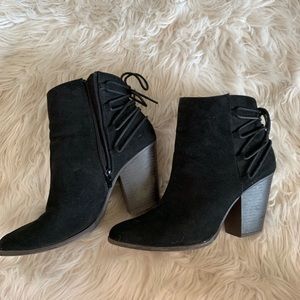 Black bootie